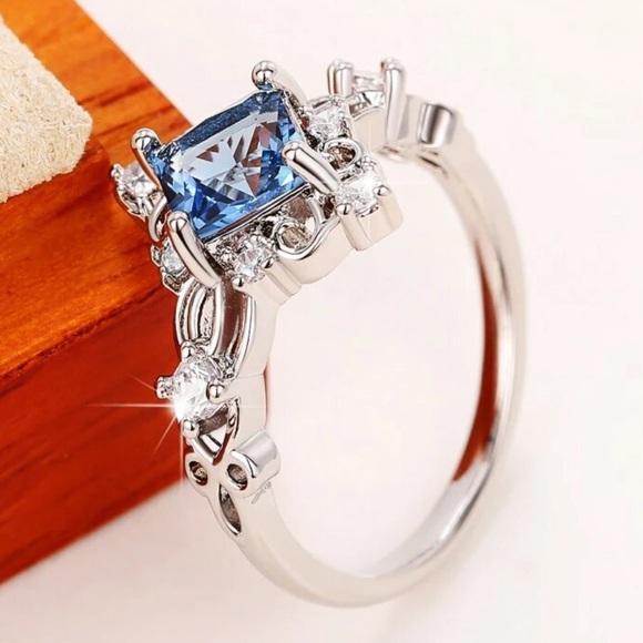 Dainty Blue Silver Victorian Inspired Ring - Picture 7 of 13